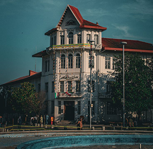 بهترین وکیل در رشت - وکیل بی