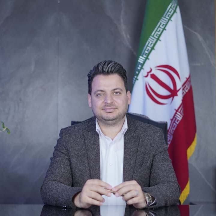 تصویر پروفایل دکتر احمد زهره‌وند، وکیل پایه یک دادگستری در تهران با تمرکز بر دعاوی ملکی و پرونده‌های کیفری در نیاوران و شمیرانات